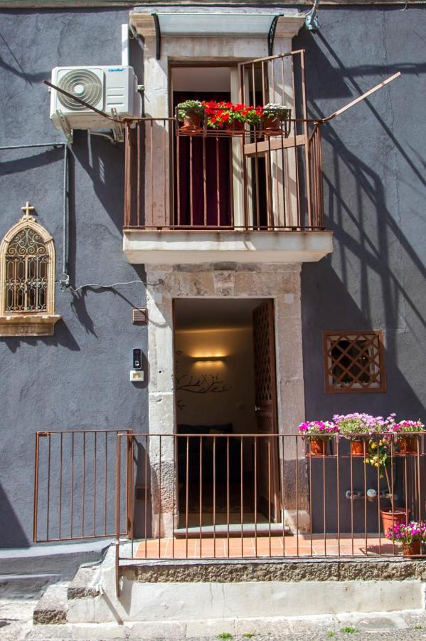 La Casetta In Centro By Sicily In Home 카타니아 외부 사진