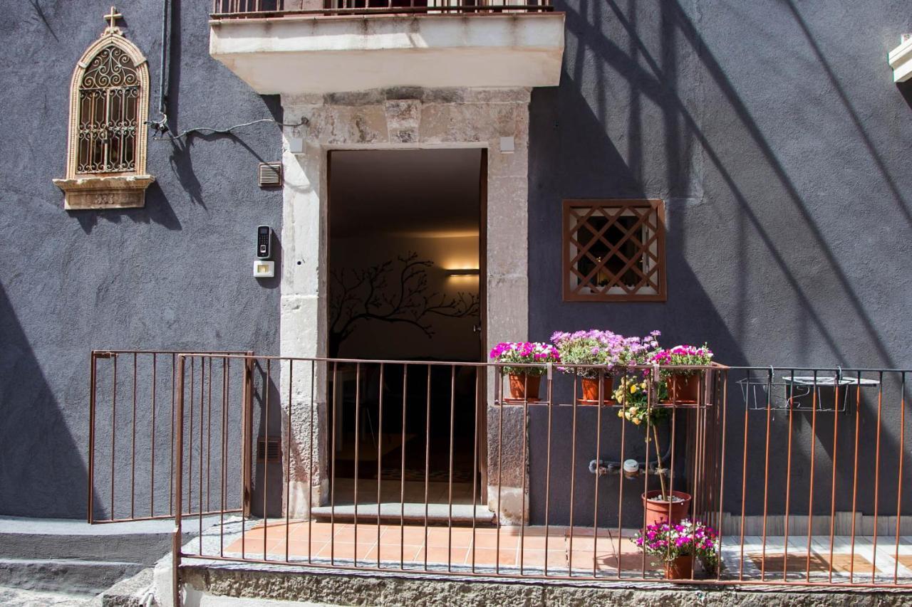 La Casetta In Centro By Sicily In Home 카타니아 외부 사진